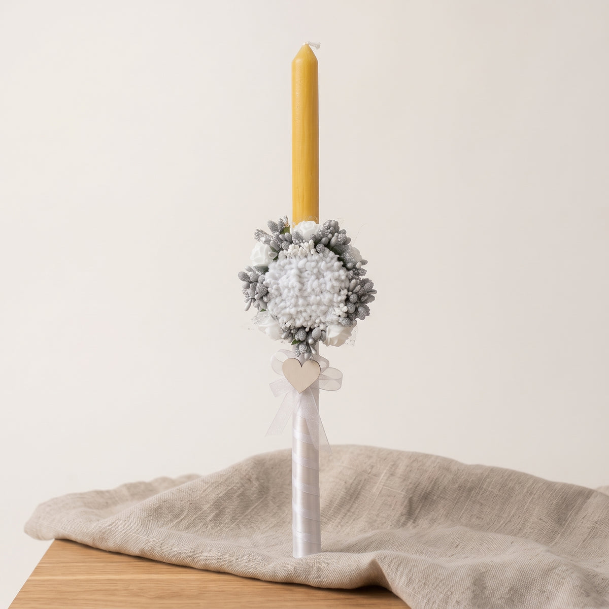 Hochzeits- und Taufkerze mit Blumengesteck 38 cm