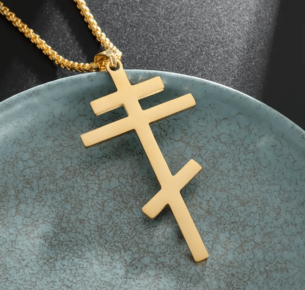 Heiliges Orthodoxes Kreuz mit feiner Kette – Symbol des Glaubens - svetazvezda
