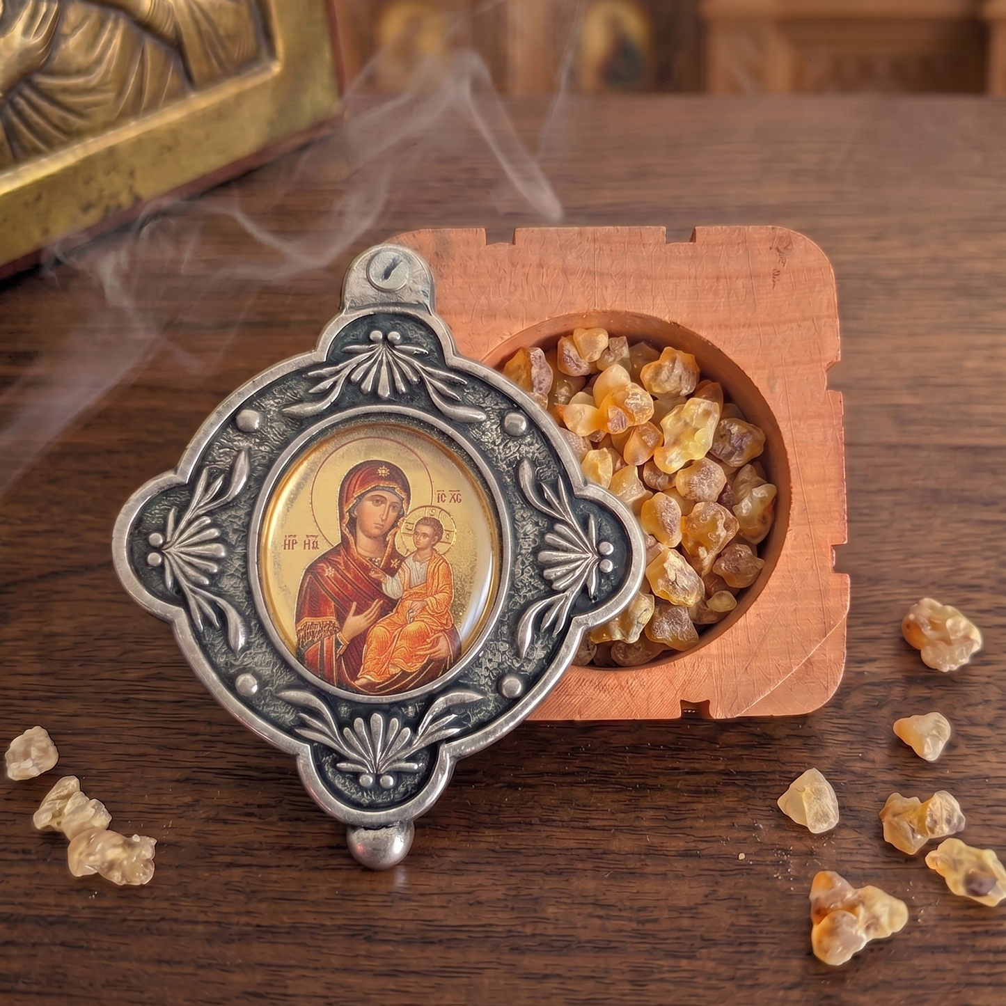 Serbisch-orthodoxer Weihrauchbehälter aus Holz und Metall