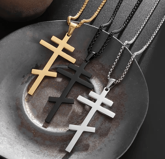 Heiliges Orthodoxes Kreuz mit feiner Kette – Symbol des Glaubens - svetazvezda